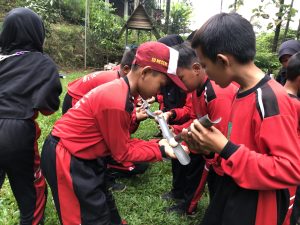 Keseruan Outbound Anak SD Kedungpari di Asriloka Wonosalam